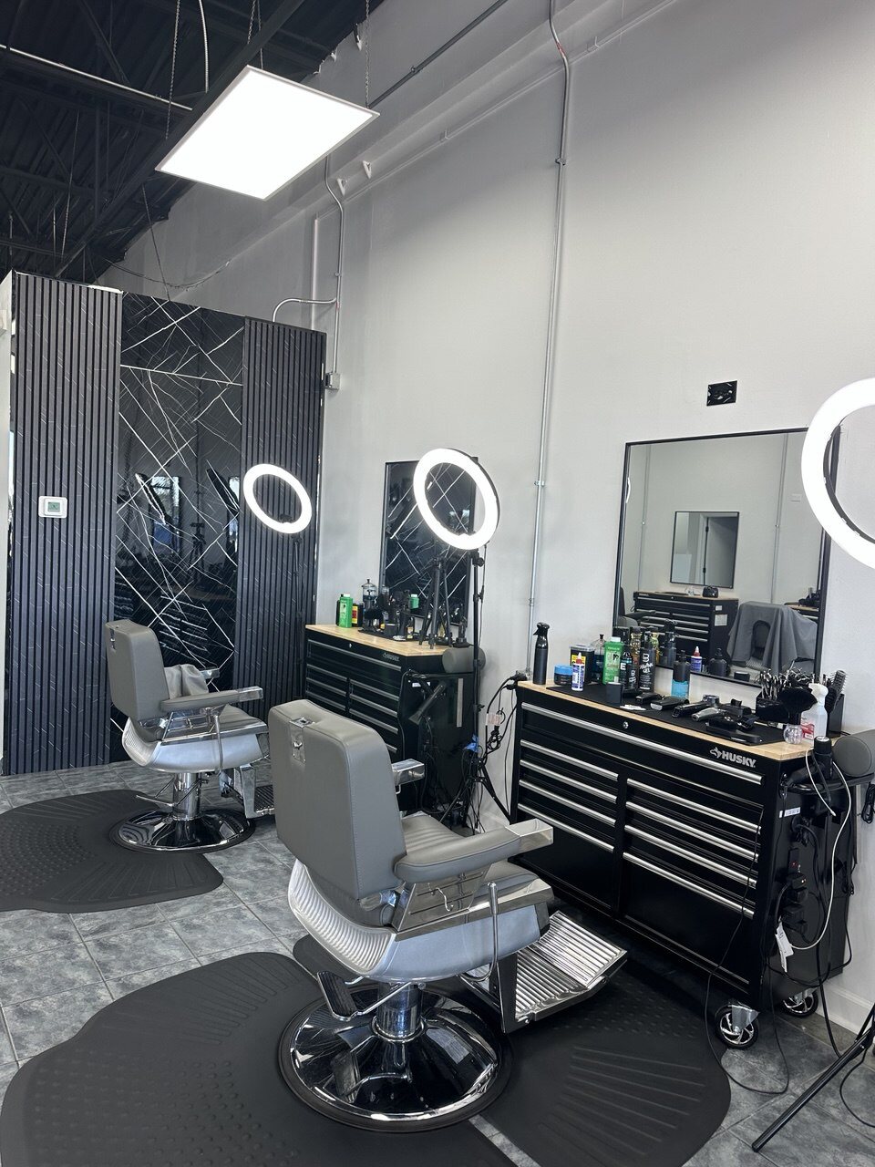 Barber station detail